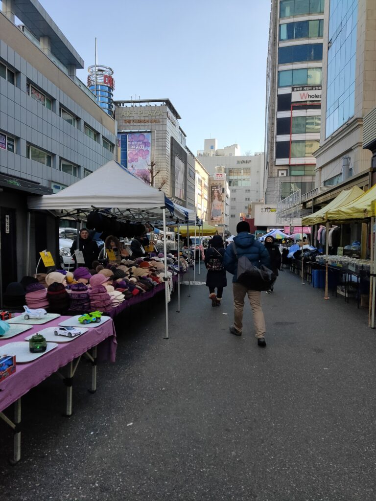 東大門　日曜朝市