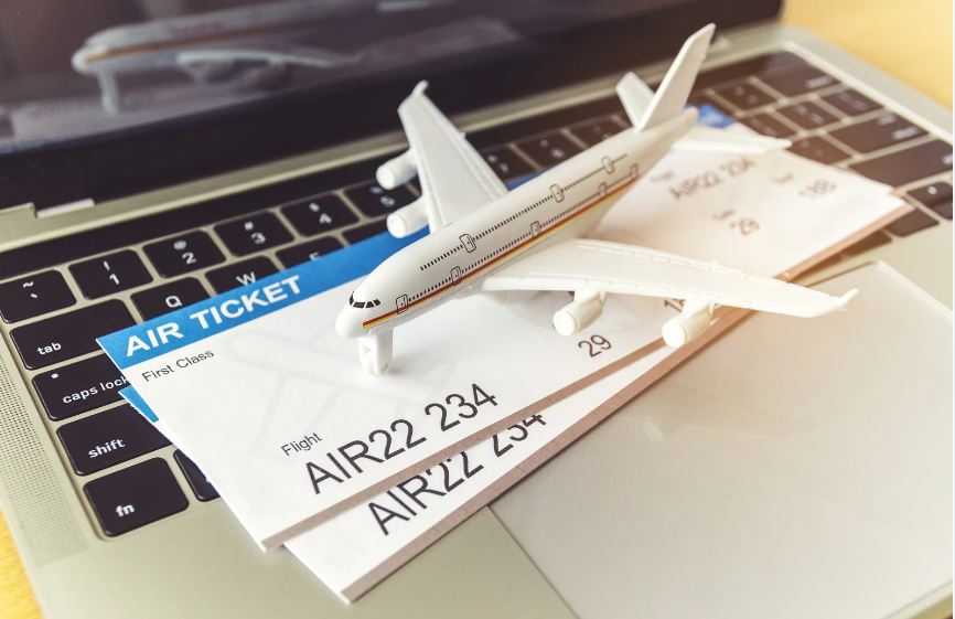 国内航空券
